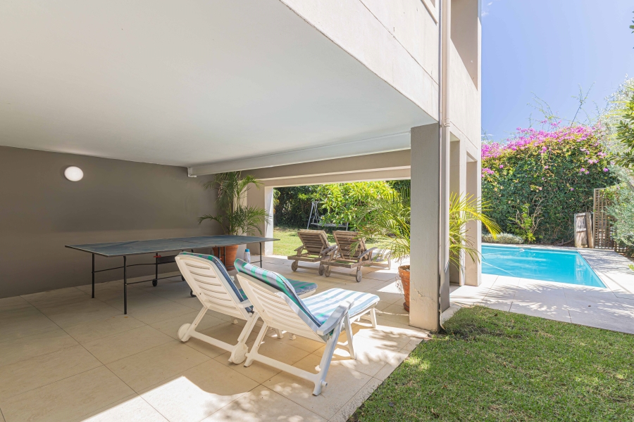 4 Bedroom Property for Sale in Fresnaye Western Cape